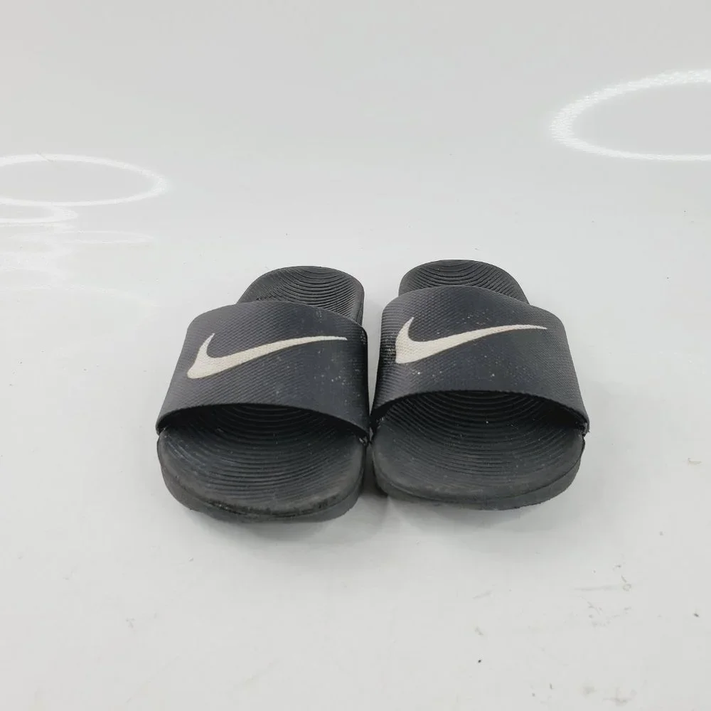 Nike Boy's Black Swoosh Outdoor Casual Slip On Slide‎ Sandal Size US 3Y
